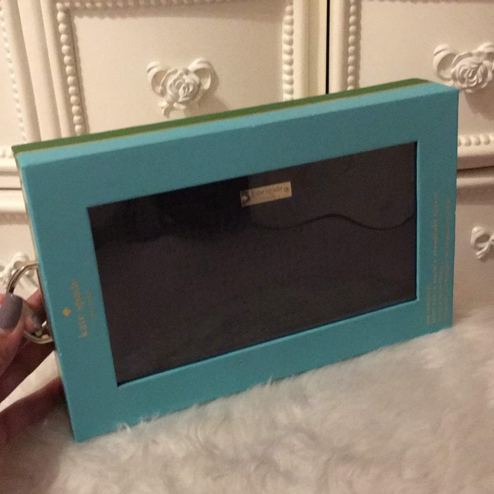 Kate Spade zip wristlet